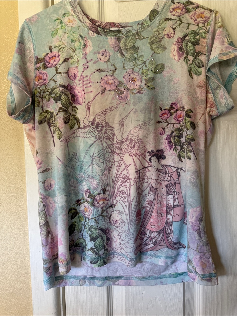 Apt. 9 Women's Short Sleeve Floral & Geisha Print Tee in Pastel Pink and Mint
